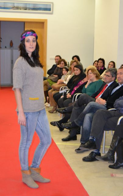 La coordinadora de Mujeres Aymaras de Perú muestra en San Pedro la colección Hilando futuro - 2, Foto 2