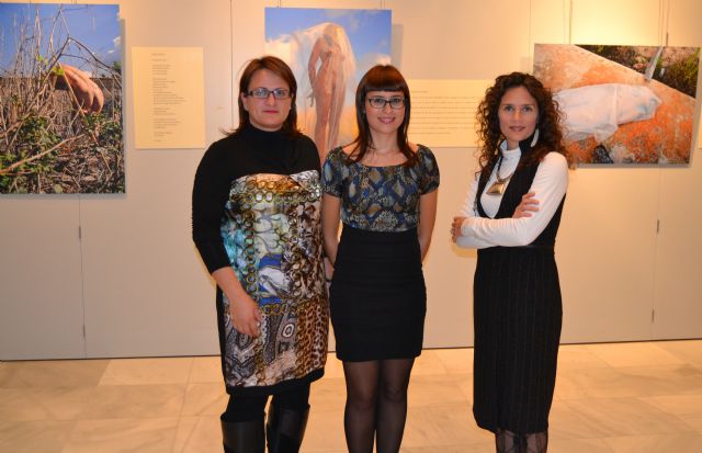 Mar Sáez e Idoia Arbillaga muestran sus Mujeres Invisibles en San Pedro del Pinatar - 1, Foto 1