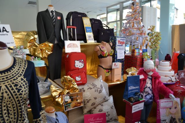 Centro Comercial Abierto sortea esta Navidad un escaparate con más de 60 regalos - 3, Foto 3