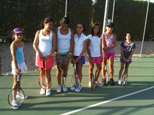 Victoria de la Escuela del Club de Tenis Totana en la Liga Regional Interescuelas, Foto 2