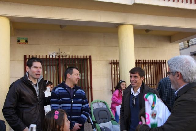 Kike se pone en la piel de un discapacitado físico y sensorial en Albatera con motivo del Día Internacional - 1, Foto 1