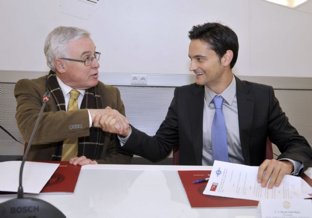 La Universidad de Murcia firma un convenio para la formación en materia deportiva - 3, Foto 3