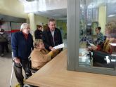 El PSOE presenta 1.500 firmas para que el transporte ferroviario se haga accesible a las personas con discapacidad