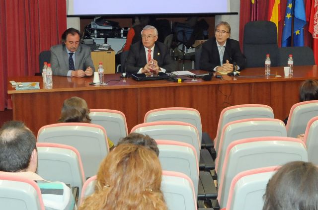 Más de un centenar de profesores de la Universidad de Murcia participan en las jornadas de formación - 1, Foto 1