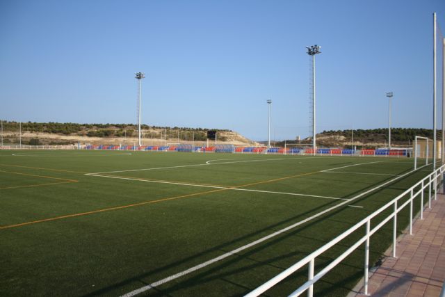 Hoy se inicia la liga local de fútbol 7 en el complejo deportivo de la Media Legua - 1, Foto 1