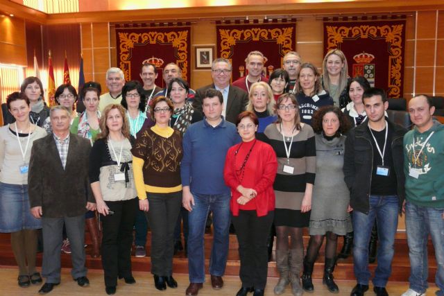 El Ayuntamiento de Molina de Segura recibe la visita de los participantes en el encuentro europeo Comenius que coordina el C.E.I.P. San Miguel - 1, Foto 1