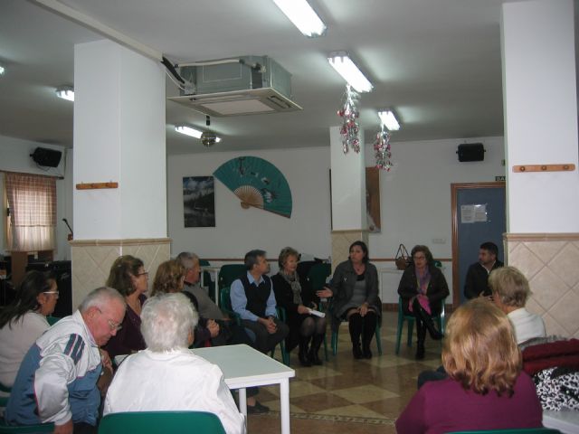 Clases de informática en el Club de Mayores de La Manga - 1, Foto 1