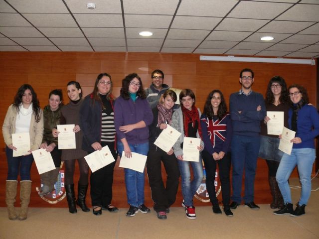 Juventud entrega los diplomas de los cursos de Técnicas de Memorización, Italiano II, Marketing y Redes Sociales - 2, Foto 2