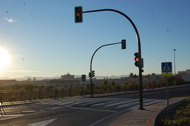 Alguazas mejora la seguridad vial estrenando semáforo en el tramo urbano de la Carretera de Ceutí - 1, Foto 1