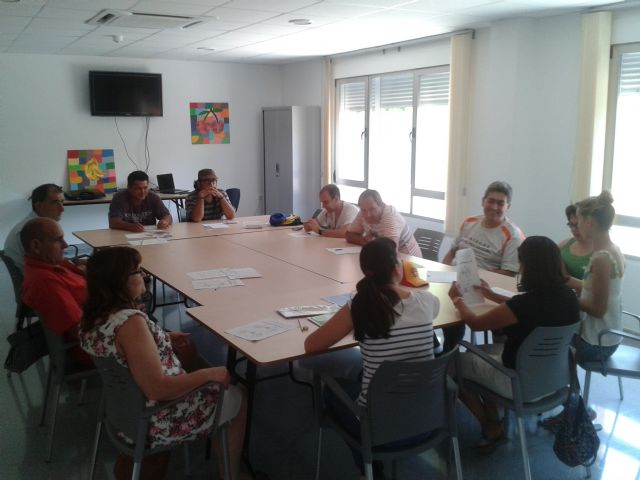 Los usuarios del Servicio de Apoyo Psicosocial se sumaron a algunos actos conmemorativos de la lucha contra la violencia de genero - 1, Foto 1