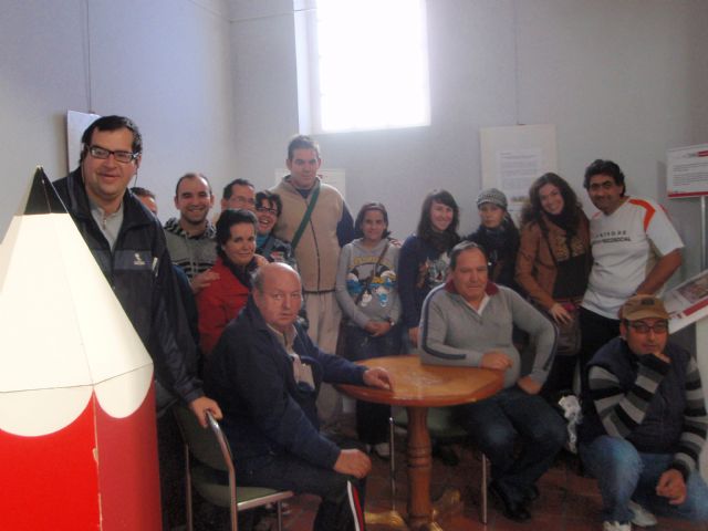 Los usuarios del Servicio de Apoyo Psicosocial se sumaron a algunos actos conmemorativos de la lucha contra la violencia de genero - 2, Foto 2