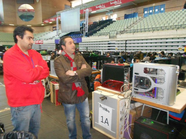 Conectados a la red - 1, Foto 1