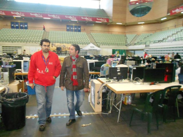 Conectados a la red - 2, Foto 2