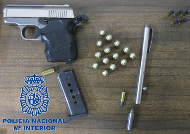 La Policía Nacional detiene en Beniaján a un vecino del municipio al que se le intervienen diversas cantidades de droga y armas - 2, Foto 2
