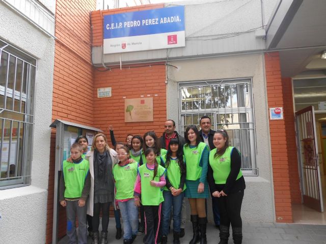 La placa de Escuela Verde ya luce en el colegio Pérez Abadía - 1, Foto 1