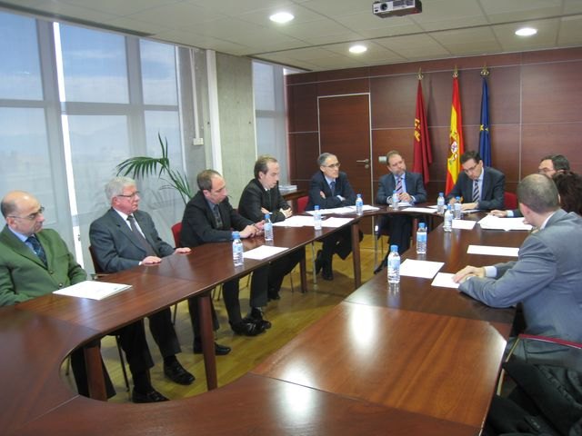 18.000 actuaciones inspectoras garantizarán el cumplimiento de la normativa laboral y de prevención de riesgos en la Región - 1, Foto 1