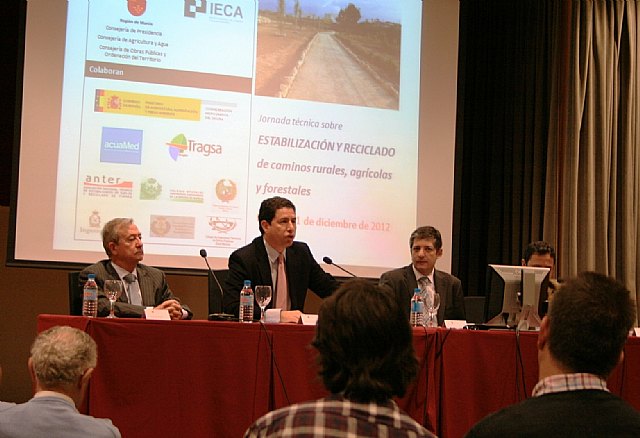 Obras Públicas acoge una jornada sobre el diseño y ejecución  de los caminos rurales para su correcta conservación - 1, Foto 1