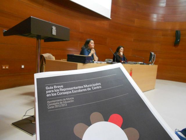 Educación edita la primera guía para los representantes municipales en los Consejos Escolares - 1, Foto 1