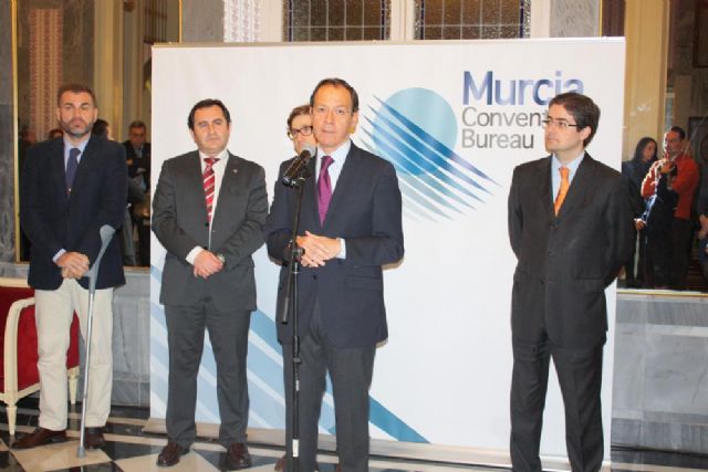 Cámara dice a los colaboradores de la Oficina de Congresos que el turismo no es un gasto, sino una inversión - 2, Foto 2