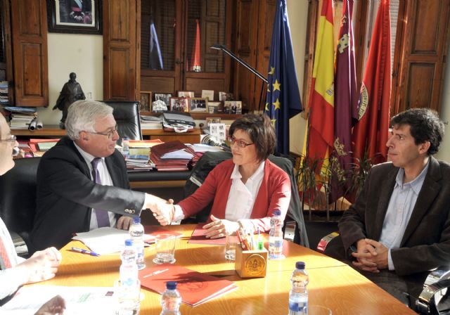 La Universidad de Murcia y Amnistía Internacional desarrollarán actividades conjuntas - 1, Foto 1