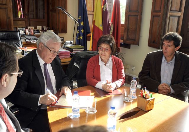 La Universidad de Murcia y Amnistía Internacional desarrollarán actividades conjuntas - 4, Foto 4