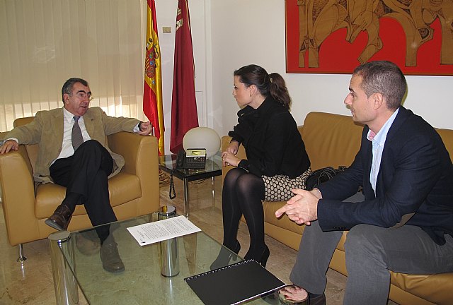 Reunión del consejero Manuel Campos con la alcaldesa de Fortuna - 1, Foto 1