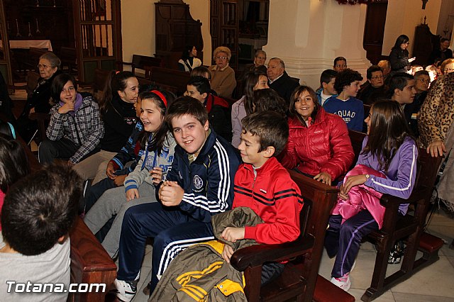 Alumnos de religin de diferentes colegios de de Totana asistieron a una misa en honor a Santa Eulalia - 13
