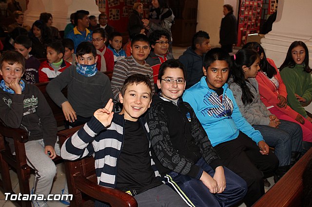 Alumnos de religin de diferentes colegios de de Totana asistieron a una misa en honor a Santa Eulalia - 34