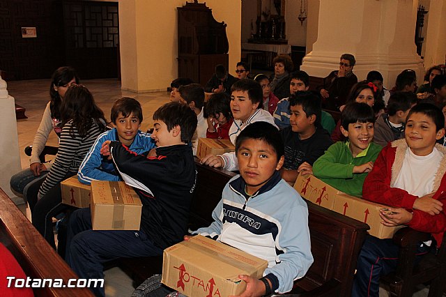Alumnos de religin de diferentes colegios de de Totana asistieron a una misa en honor a Santa Eulalia - 36