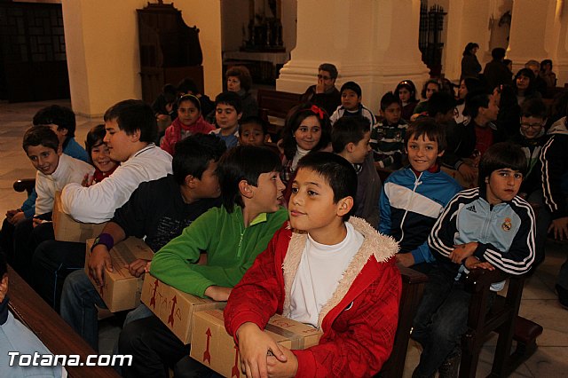 Alumnos de religin de diferentes colegios de de Totana asistieron a una misa en honor a Santa Eulalia - 38