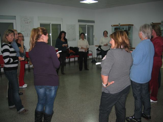El Banco del Tiempo incorpora con éxito un taller de risoterapia - 1, Foto 1
