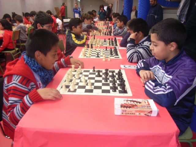 La fase local de ajedrez de Deporte Escolar tendrá lugar mañana sábado 15 de diciembre en el Pabellón Manolo Ibáñez, Foto 1