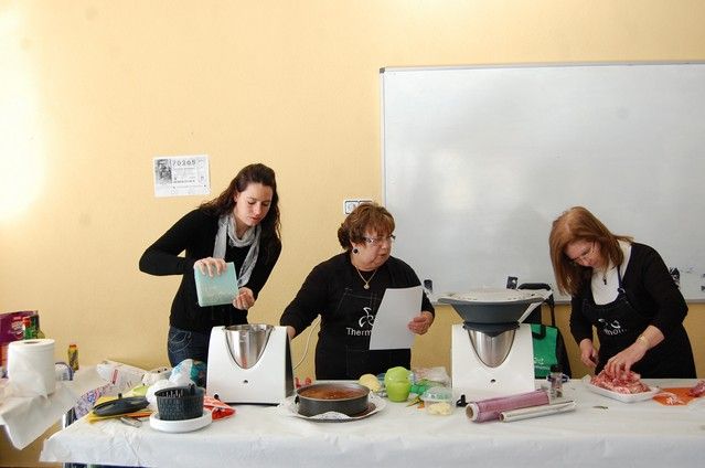 Cerca de un centenar de mujeres de Alguazas participan en el curso gratuito de cocina navideña thermomix - 4, Foto 4