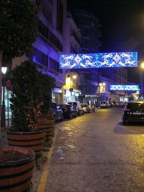 El Alcalde realiza el encendido oficial de la Iluminación Navideña - 2, Foto 2