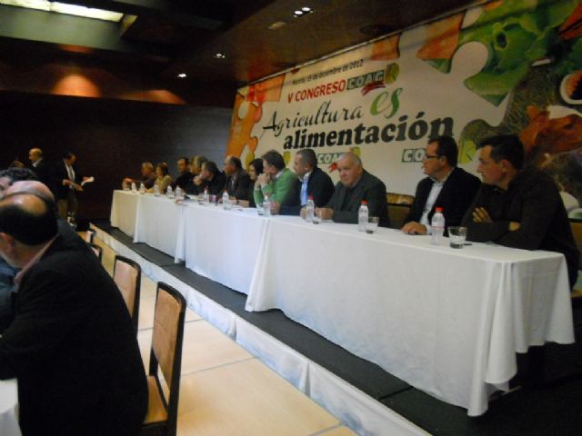 Autoridades municipales asisten al V Congreso regional de COAG-IR que se celebró en Murcia bajo el lema Agricultura es alimentación, Foto 2