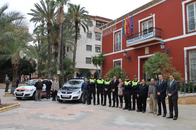 El Ayuntamiento dota con dos nuevos vehículos de bajo consumo a Policía Local y Protección Civil, Foto 1