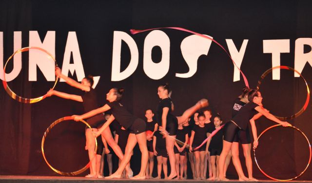 Sonia y Yara Galindo ganan 1.000 euros en el concurso Una, Dos y Tres... jugar, reír y ganar comprando en San Pedro del Pinatar - 4, Foto 4