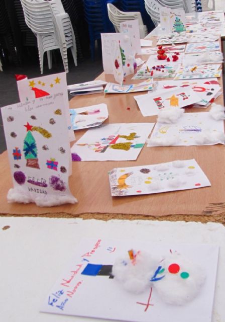 Decenas de niños participan en el IV concurso de Christmas navideños organizado por La Llana - 2, Foto 2