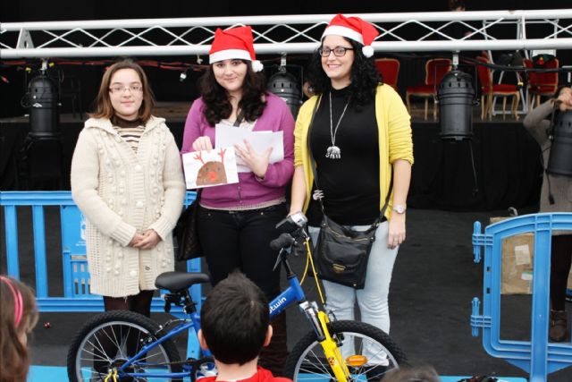 Decenas de niños participan en el IV concurso de Christmas navideños organizado por La Llana - 3, Foto 3