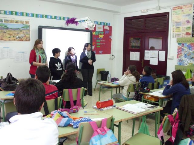 Jornadas de igualdad de género destinadas a los niños-as de quinto y sexto de primaria en el colegio público de Villanueva - 1, Foto 1