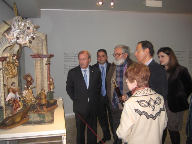 El Alcalde inaugura la exposición El belén de Salzillo a través de Nicolás Almansa - 1, Foto 1