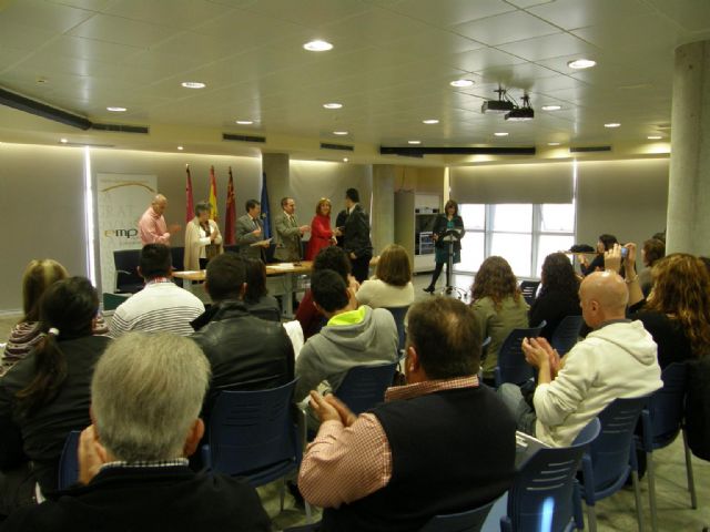 93 lorquinos reciben el certificado de haber recibido formación práctica y teórica en Talleres de Empleo y Escuela Taller municipal - 1, Foto 1