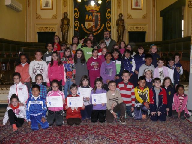 Entregan los premios del concurso de dibujo Prevención del Consumo de Drogas y Hábitos de vida Saludable - 1, Foto 1