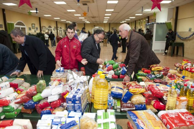 El Fútbol Base recoge 5.000 kilos de alimentos - 1, Foto 1