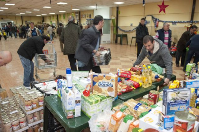 El Fútbol Base recoge 5.000 kilos de alimentos - 4, Foto 4