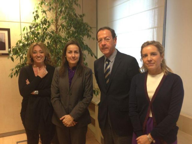 La DGT y los ayuntamientos trabajarán juntos para hacer de las ciudades españolas unos entornos más seguros para los ciclistas - 1, Foto 1