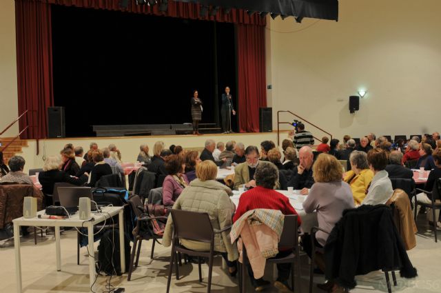 La concejal de Voluntariado agradeció la labor de los voluntarios locales en su Encuentro de Navidad - 2, Foto 2