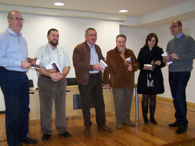 Peligro latente y otros relatos es el nuevo libro del escritor Juan José Navarro - 1, Foto 1