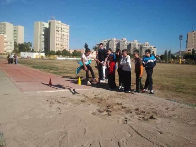 Alumnos del colego Mistral disfrutan del atletismo gracias al programa ADE - 2, Foto 2