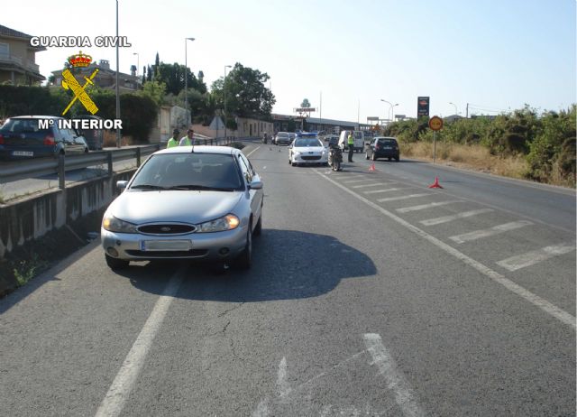 La Guardia Civil detiene a un conductor por conducir de forma temeraria y bajo la influencia de bebidas alcohólicas - 2, Foto 2